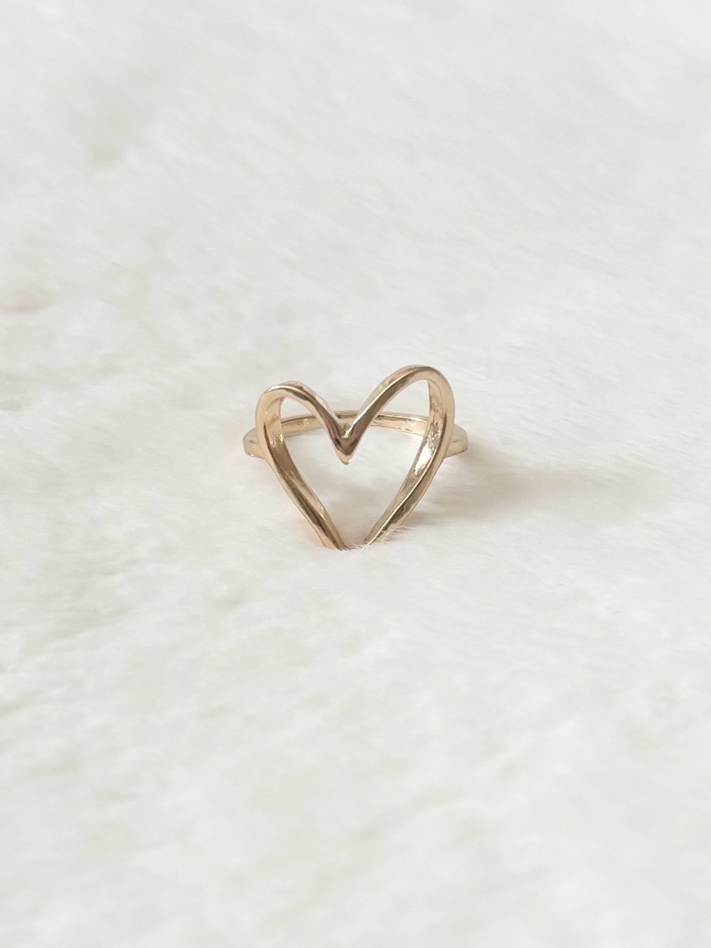 5/$15 🩷 MUST BUNDLE Delicate Heart Ring in Gold - Women's Jewelry - Picture 2 of 4